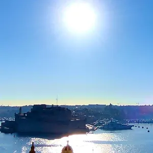 Tide 21 Savynomad Harbour Residences Valletta